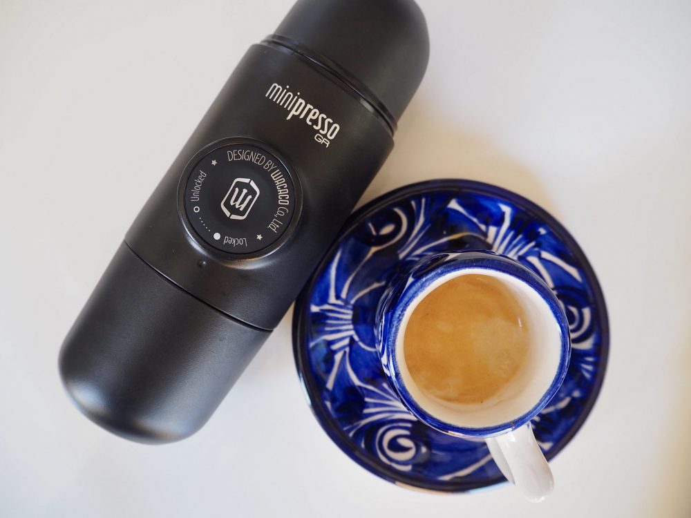 https://coffeeaffection.com/wp-content/uploads/2020/01/Espresso-shot-Wacaco-Minipresso-scaled-e1584048564338.jpeg