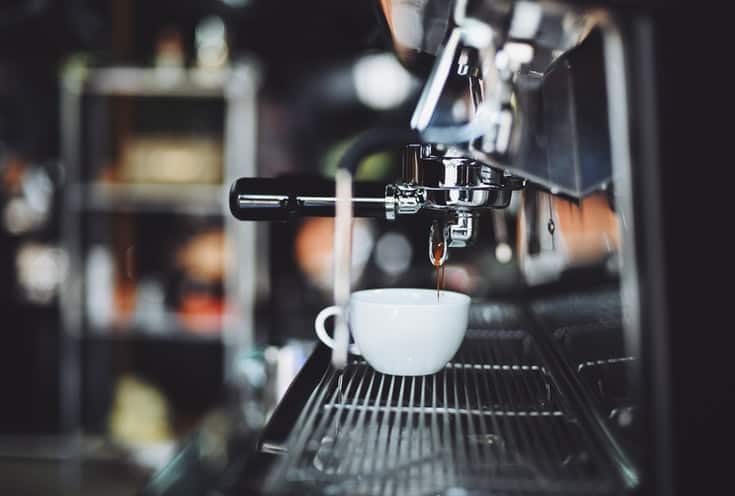 https://coffeeaffection.com/wp-content/uploads/2020/09/Espresso-machine-sideview.jpg