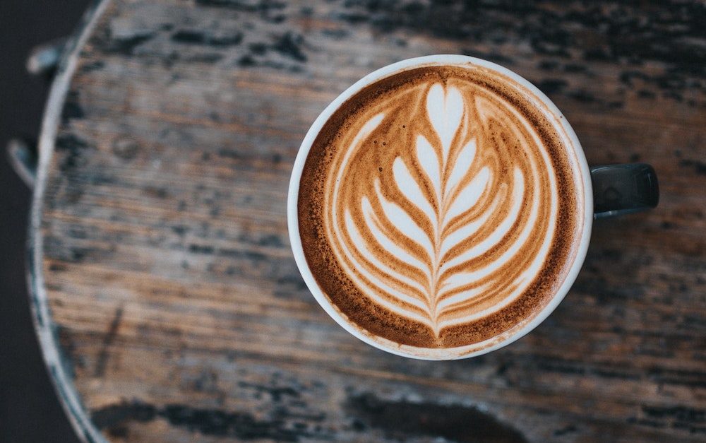 how much caffeine in a latte