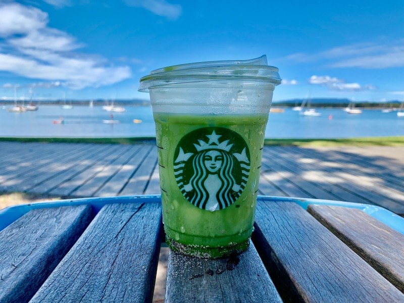 Starbucks matcha green tea iced latte_Nicole