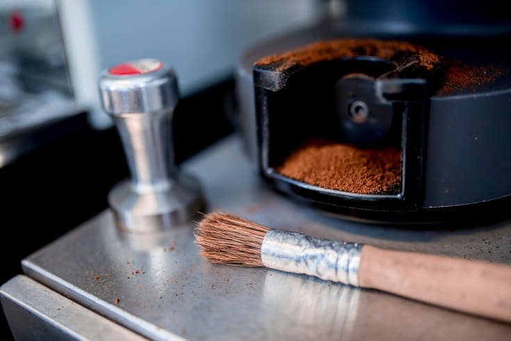 cleaning coffee grinder