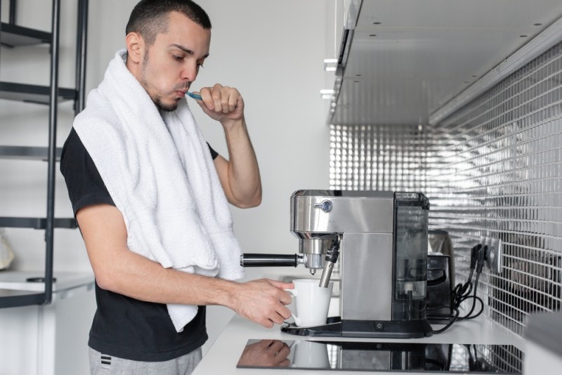 brush your teeth before coffee