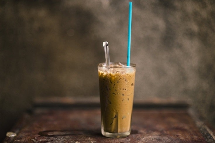 iced mocha coffee with straw