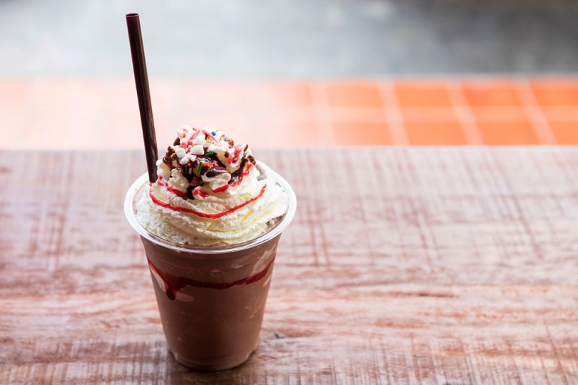 Chocolate-smootie-frappuccino_Blanscape_shutterstock