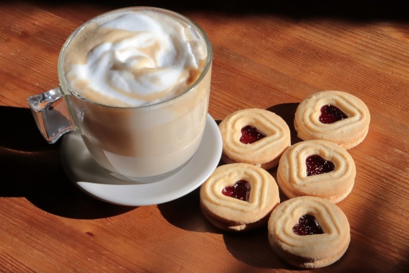 raf coffee frothy espresso with cookies