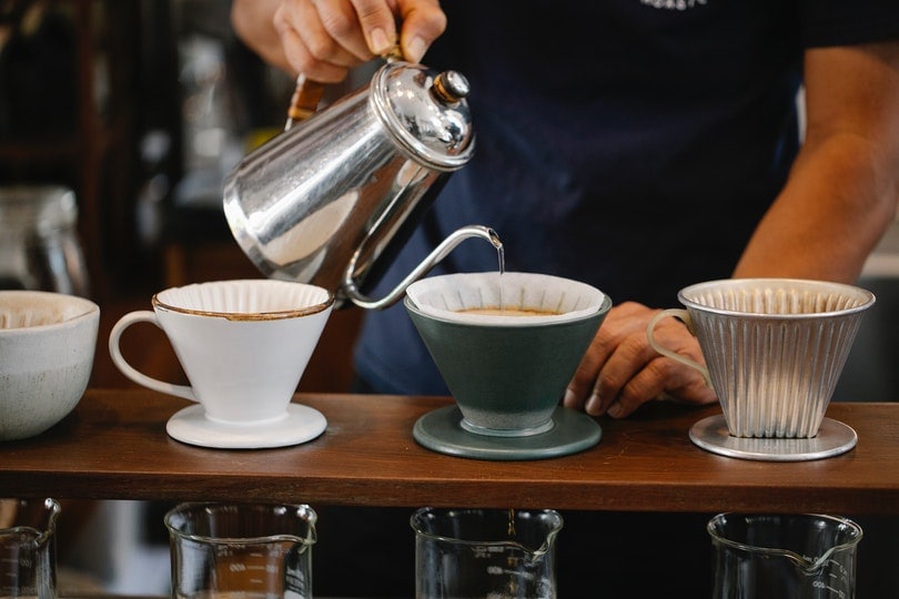 barista preparing coffee