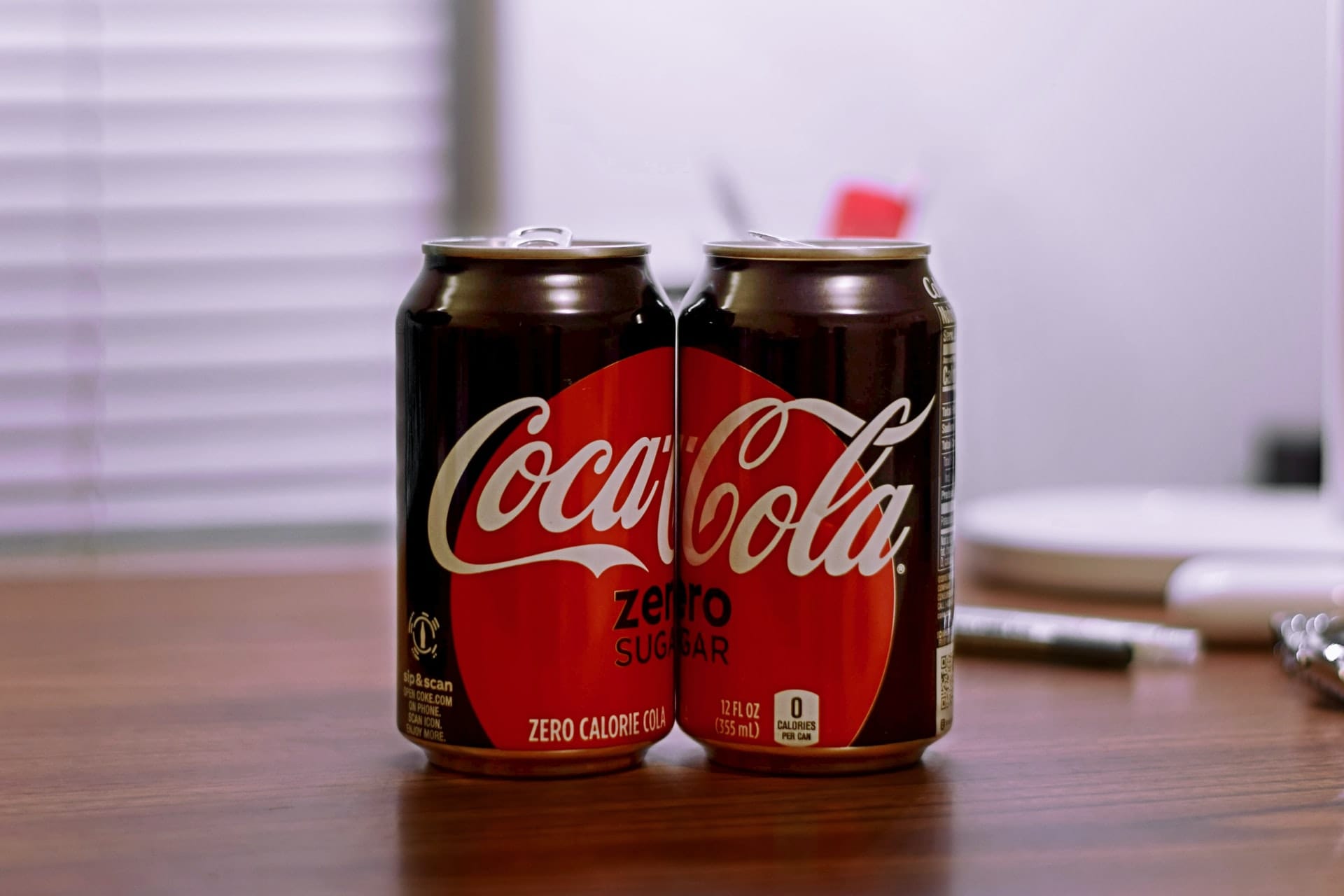 Did coke. Кока кола кофеин. Добрый газировка. Coca Cola Zero Sugar Coffee. RS Cola.