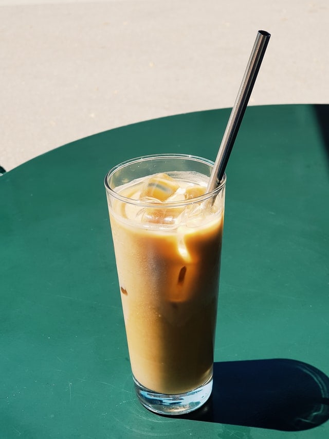 iced coffee with reusable straw