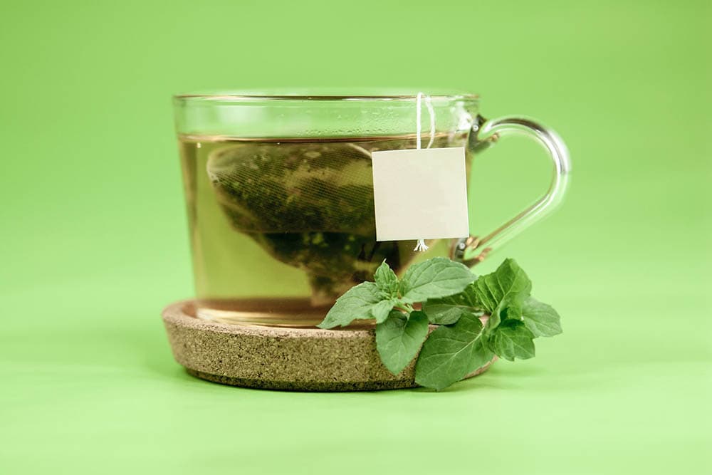 чашка зеленого чаю
