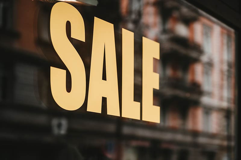 yellow sale sign